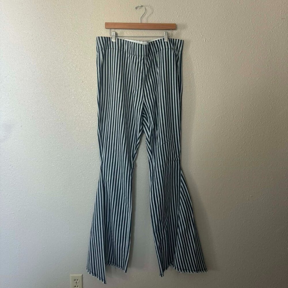 Plus Size Super Flare Denim